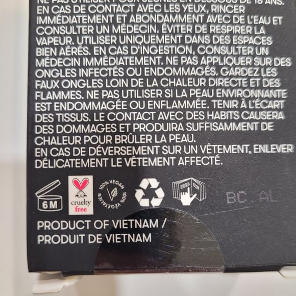 Quo Beauty Limited Edition Halloween Collection Faux Nail Set in Black Stiletto - Picture 3 of 7